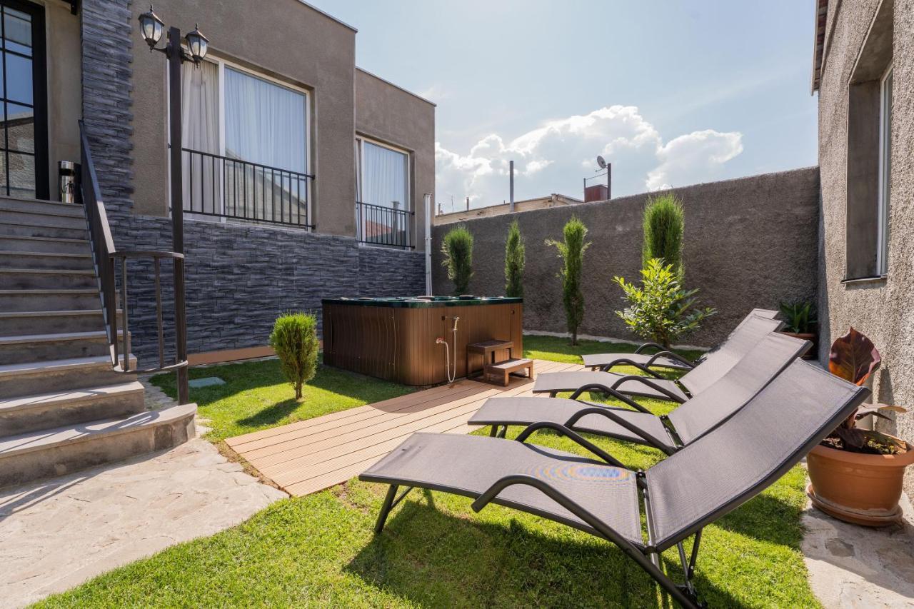 All Seasons Telavi Ngoại thất bức ảnh